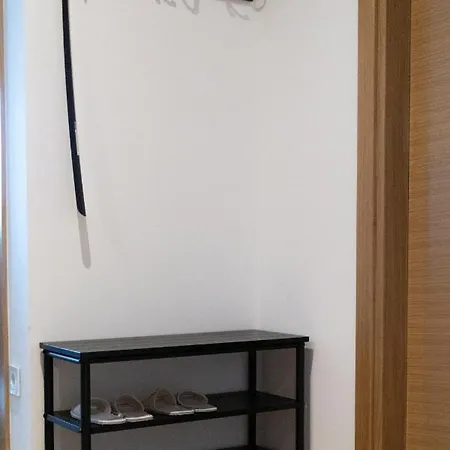 A 207-fruske Apartment *